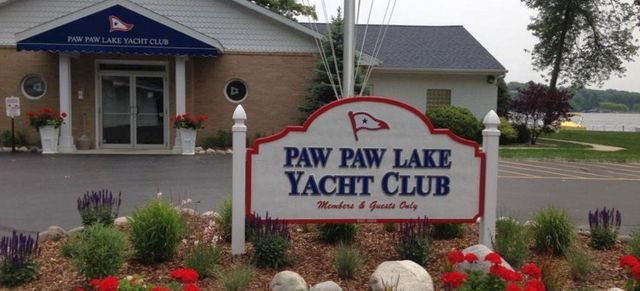 8207 Pokagon Road, Watervliet Twp, MI 49098