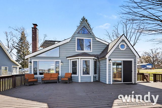 8207 Pokagon Road, Watervliet Twp, MI 49098