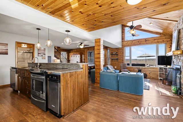 8207 Pokagon Road, Watervliet Twp, MI 49098