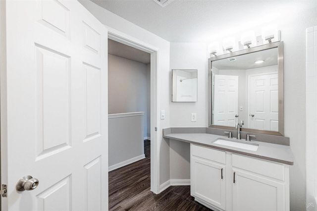 12215 Hunters Chase DR N-4201N, Austin, TX 78729