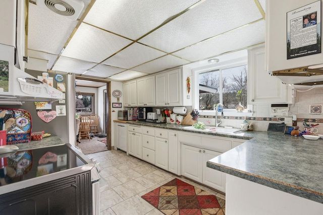 5204 E Granite Point Dr, Spokane, WA 99212