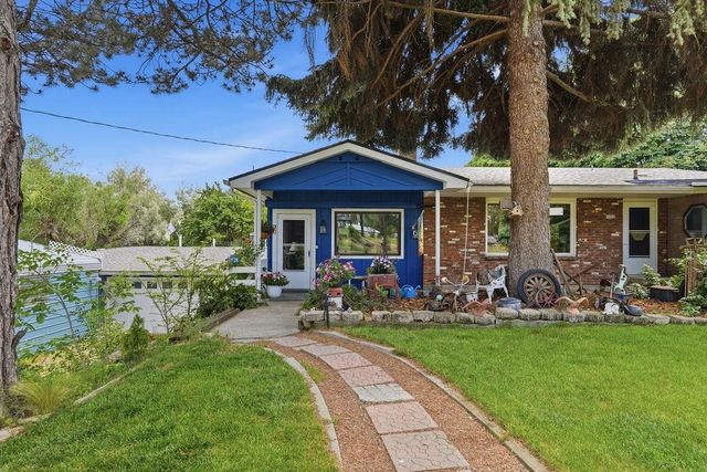 5204 E Granite Point Dr, Spokane, WA 99212
