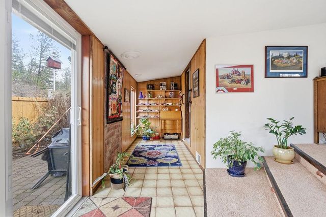 5204 E Granite Point Dr, Spokane, WA 99212