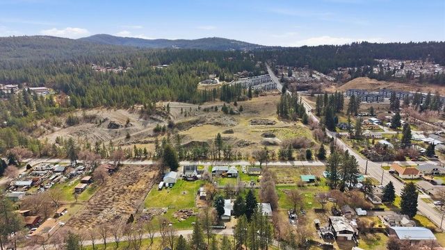 5204 E Granite Point Dr, Spokane, WA 99212