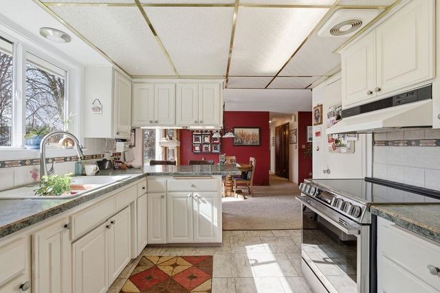 5204 E Granite Point Dr, Spokane, WA 99212