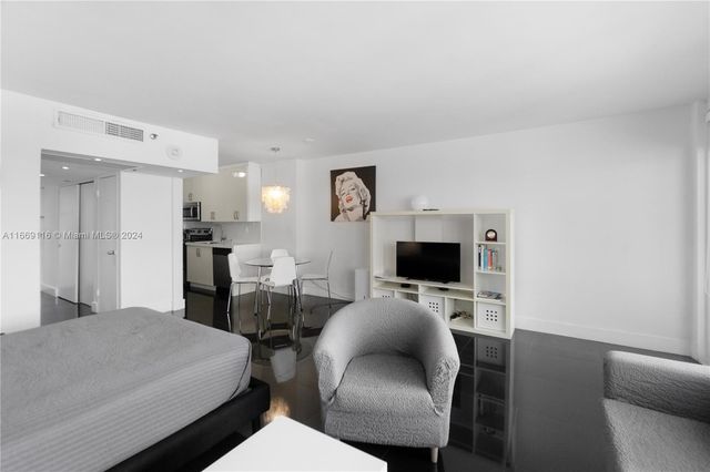 100 Lincoln Rd 1418, Miami Beach, FL 33139