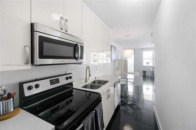 100 Lincoln Rd 1418, Miami Beach, FL 33139