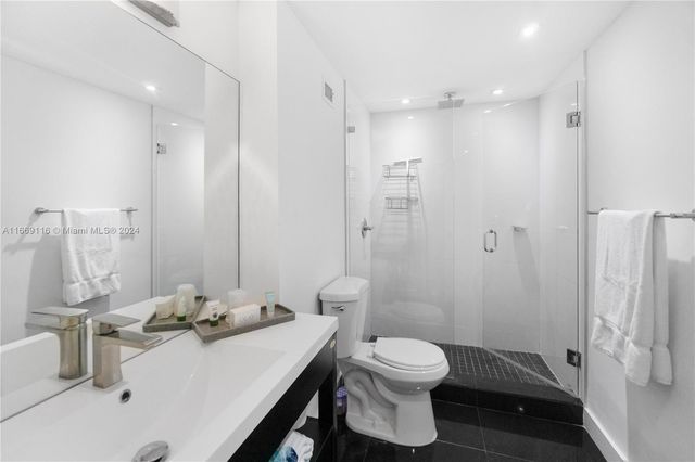 100 Lincoln Rd 1418, Miami Beach, FL 33139