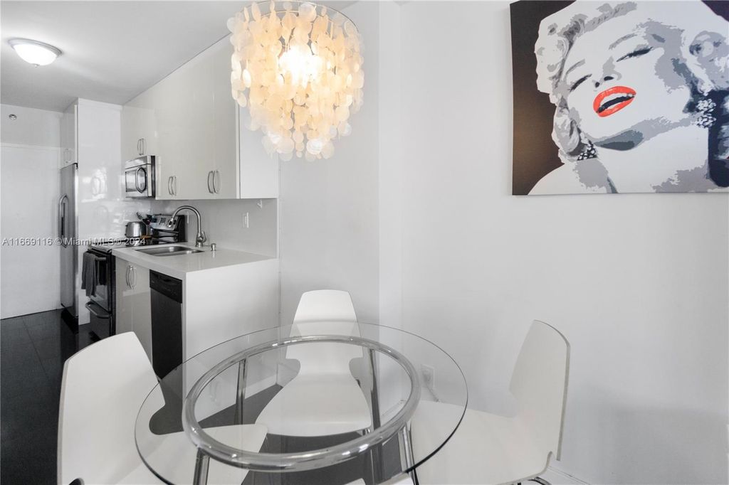 100 Lincoln Rd 1418, Miami Beach, FL 33139