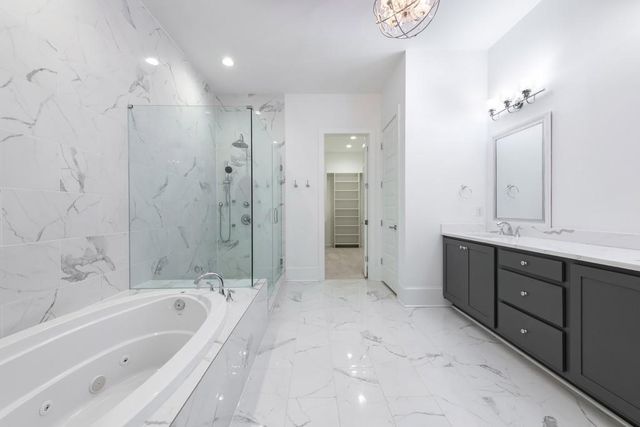 1099 Briar Cove Circle, Atlanta, GA 30329