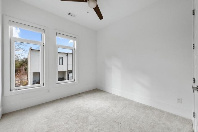 1099 Briar Cove Circle, Atlanta, GA 30329