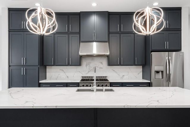 1099 Briar Cove Circle, Atlanta, GA 30329