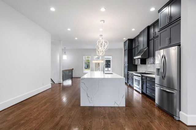 1099 Briar Cove Circle, Atlanta, GA 30329