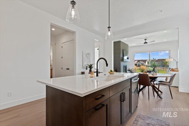 677 N Morning Glory, Eagle, ID 83616