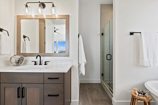 677 N Morning Glory, Eagle, ID 83616