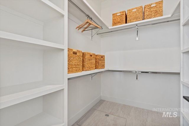 677 N Morning Glory, Eagle, ID 83616