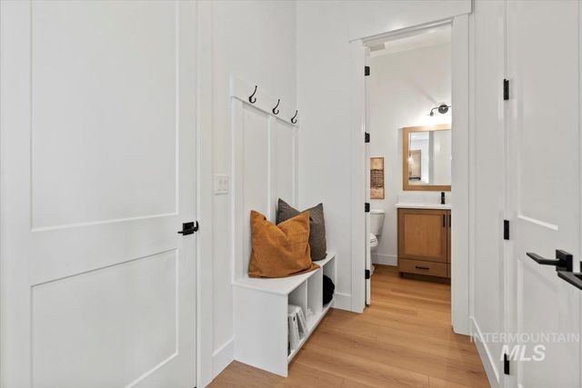 677 N Morning Glory, Eagle, ID 83616