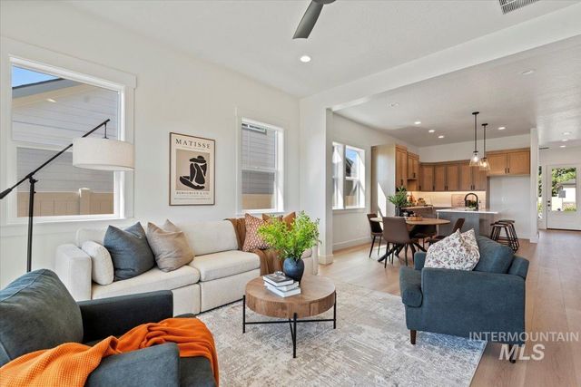 677 N Morning Glory, Eagle, ID 83616