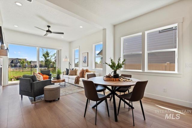 677 N Morning Glory, Eagle, ID 83616