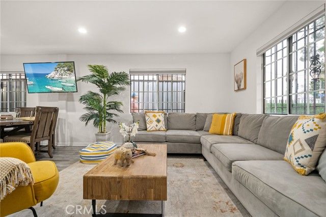 7516 Avalon, Los Angeles, CA 90003