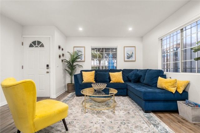 7516 Avalon, Los Angeles, CA 90003