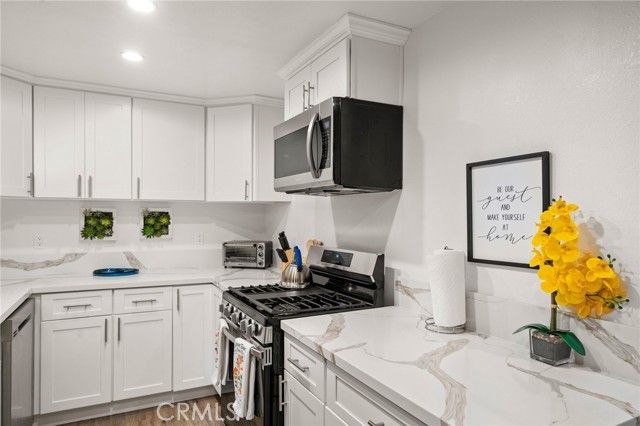 7516 Avalon, Los Angeles, CA 90003