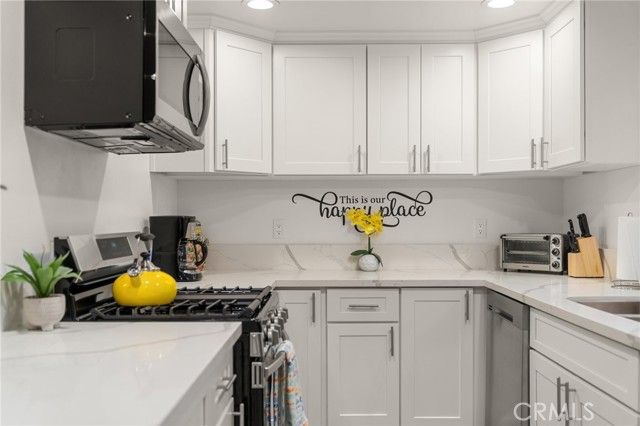 7516 Avalon, Los Angeles, CA 90003