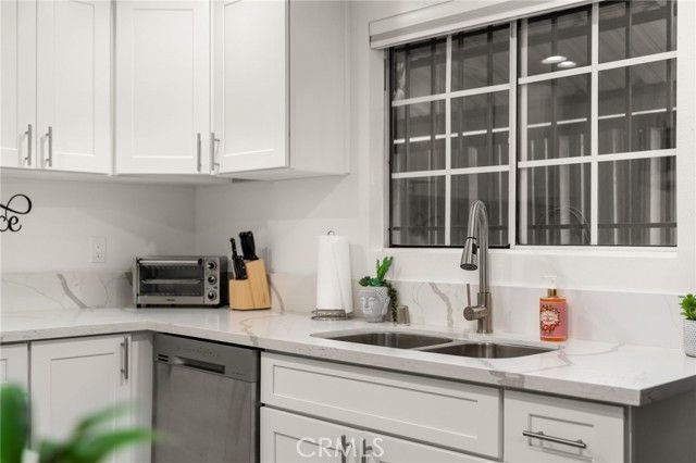 7516 Avalon, Los Angeles, CA 90003