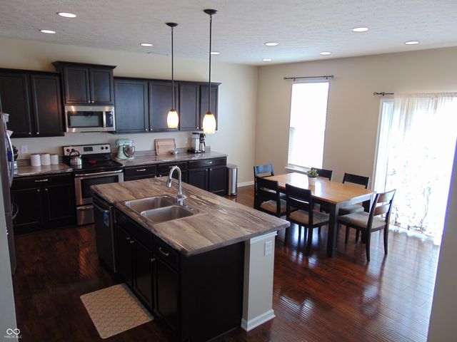 408 Wayles Drive, Pittsboro, IN 46167