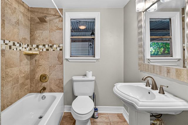 4034 Caplin Street, Houston, TX 77026