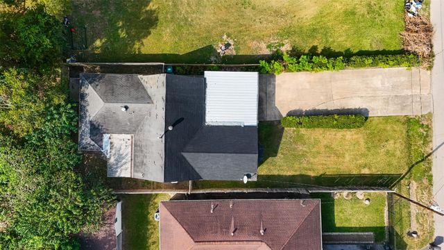 4034 Caplin Street, Houston, TX 77026