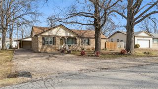 110 E 13th Place, Claremore, OK 74017