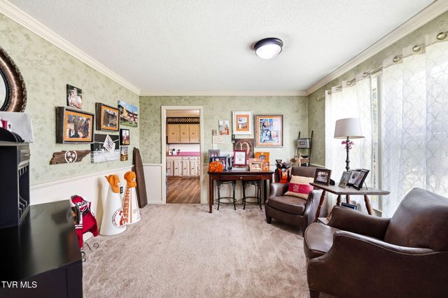 208 Coralwood Drive, Kingsport, TN 37663