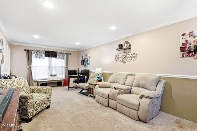 208 Coralwood Drive, Kingsport, TN 37663