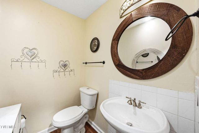208 Coralwood Drive, Kingsport, TN 37663