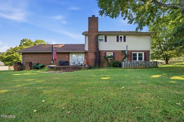 208 Coralwood Drive, Kingsport, TN 37663