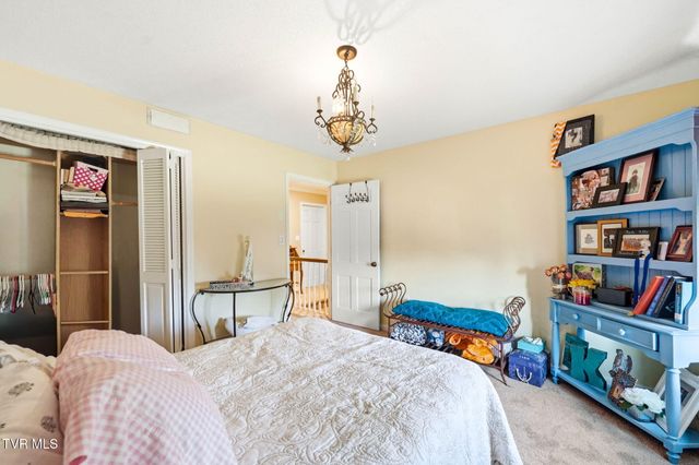 208 Coralwood Drive, Kingsport, TN 37663