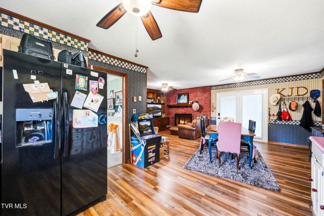 208 Coralwood Drive, Kingsport, TN 37663