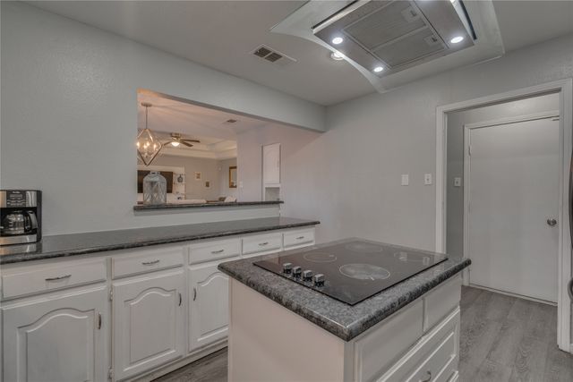 521 Crane Circle, Desoto, TX 75115