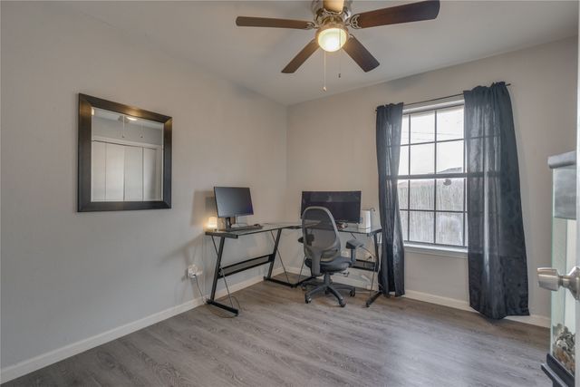 521 Crane Circle, Desoto, TX 75115