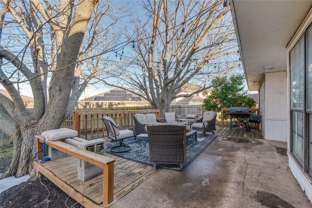 521 Crane Circle, Desoto, TX 75115