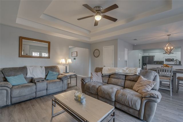 521 Crane Circle, Desoto, TX 75115