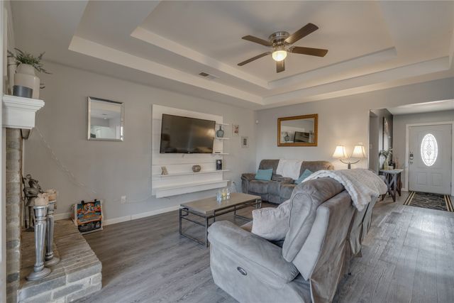 521 Crane Circle, Desoto, TX 75115