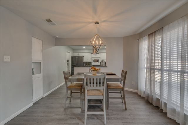 521 Crane Circle, Desoto, TX 75115