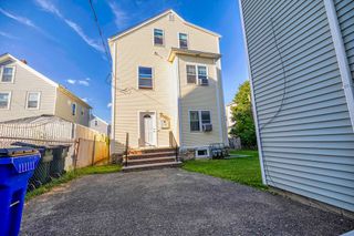 192-196 Snell St, Fall River, MA 02721
