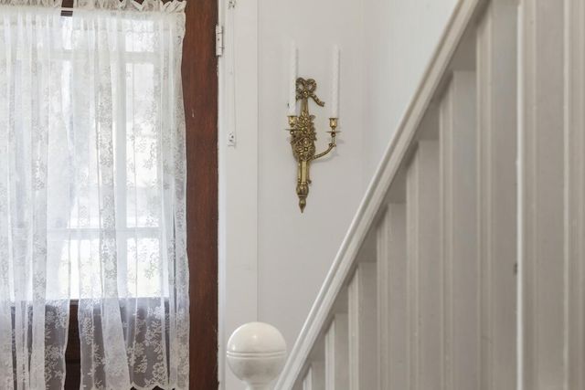 403 W Capitol DRIVE, Hartland, WI 53029