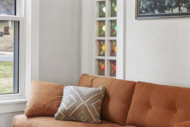 403 W Capitol DRIVE, Hartland, WI 53029