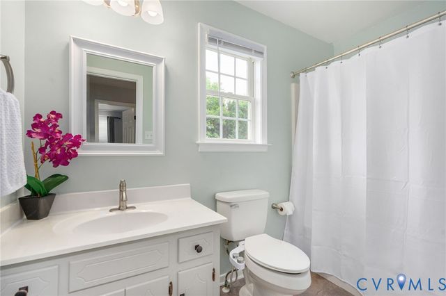 11655 Explorer Dr, Midlothian, VA 23114