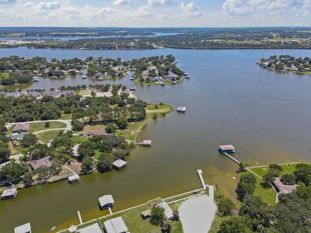 4229 Bay Shore Circle, Granbury, TX 76049