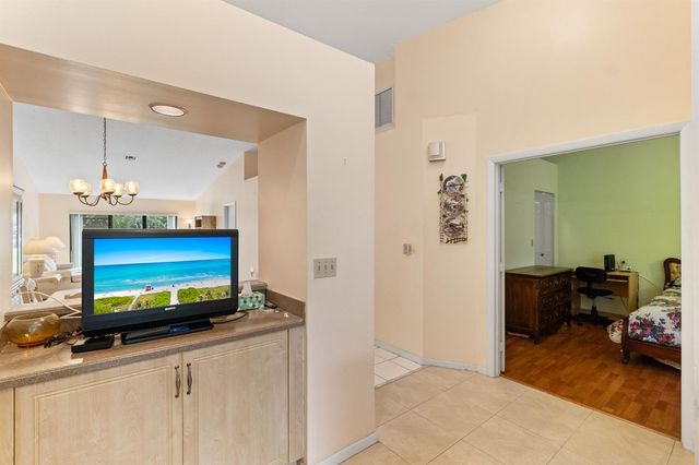 8108 NW 100th Lane, Tamarac, FL 33321